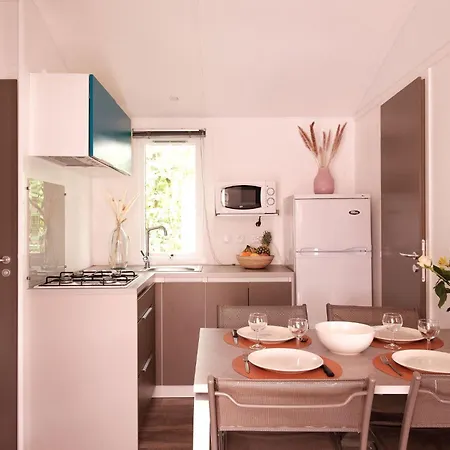 Slow Village Pornic Campsite 4*