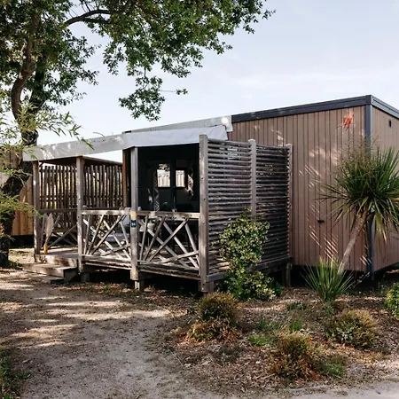 Slow Village Pornic Campsite 4*