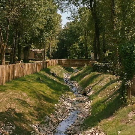 Slow Village Pornic 4*