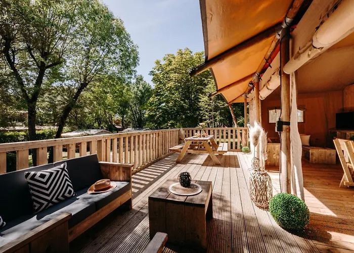 キャンプ場 Slow Village Pornic ラ・プレンヌ・シュル・メール