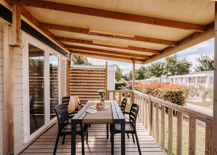 Slow Village Pornic ラ・プレンヌ・シュル・メール